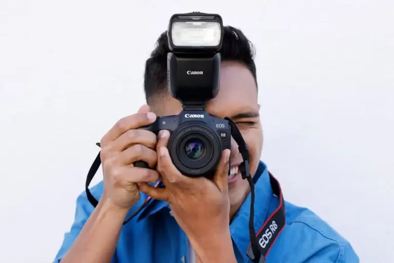 Φλας Canon Speedlite με προειδοποίηση για χρήση μπαταριών λιθίου