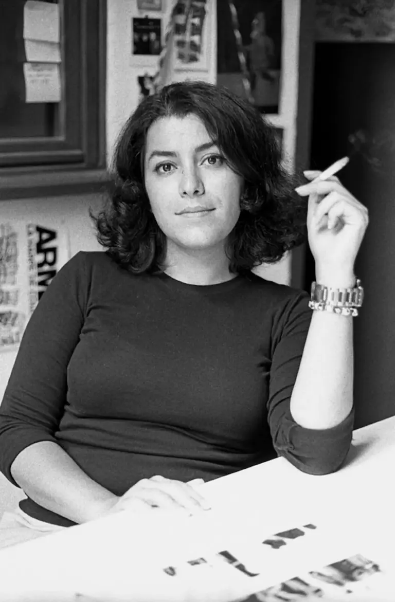 Η Marjane Satrapi πέθανε στα 56 και αφήνει πίσω της ένα έργο-σύμβολο