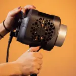 Το amaran Halo 200x σε επαγγελματικό studio παραγωγής περιεχομένου