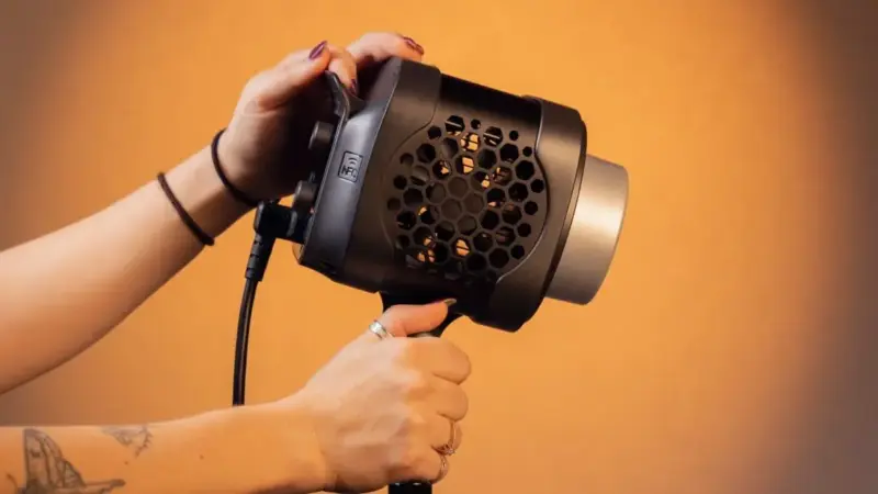amaran Halo 200x: The Ideal Lighting Solution for Content Creators