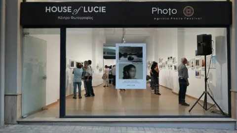 Εκατοντάδες επισκέπτες στα εγκαίνια του House of Lucie Agrinio – Τι ακολουθεί