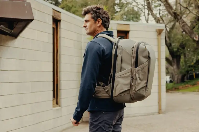 Travel Backpack 2-in-1: Η πρόταση της Peak Design για απαιτητικούς δημιουργούς περιεχομένου