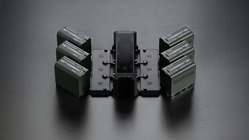 Tilta unveils a foldable charging station for NP-F batteries