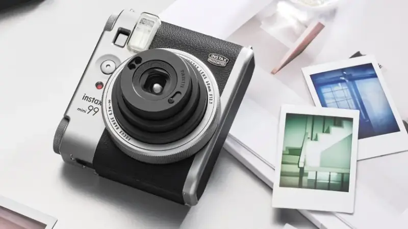 Η Fujifilm ανανεώνει την πιο δημιουργική αναλογική instax