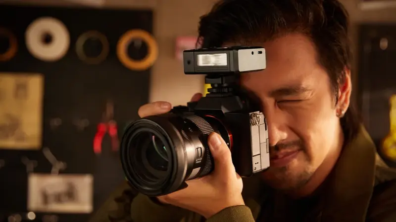 Godox Lux Junior II Combines Retro Style, TTL, and a $79 Price