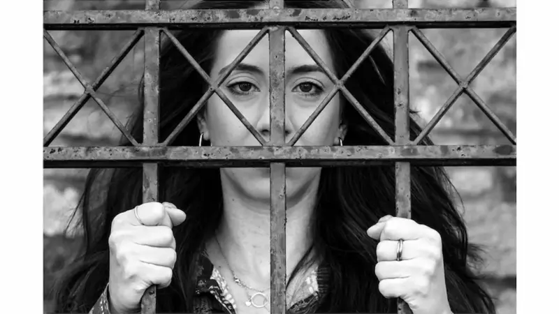 "WOMAN" Photography Exhibition Opens in Mytilene