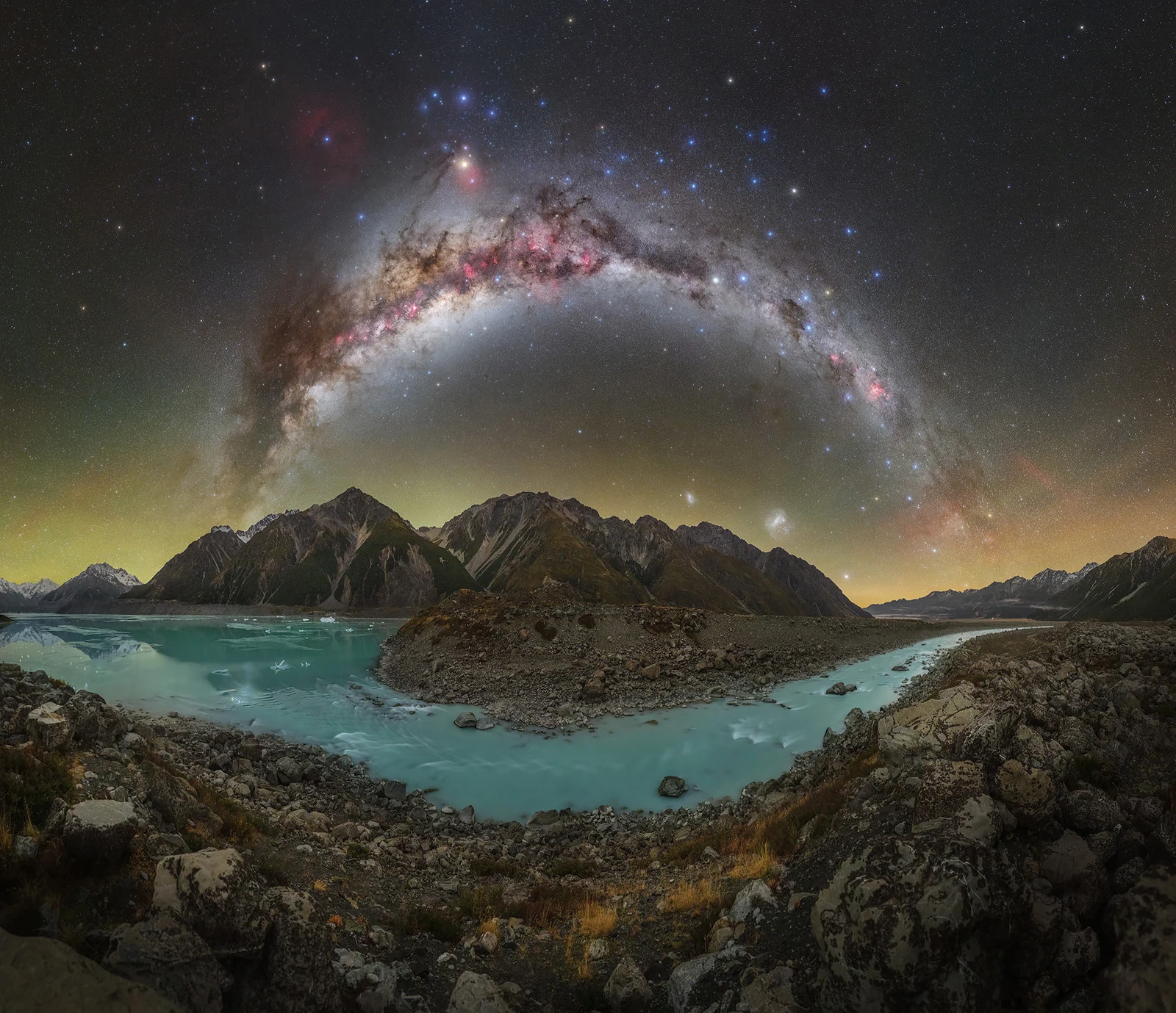 «Alpine Archway» – Max Inwood, 2η θέση στην κατηγορία International Dark Sky Places