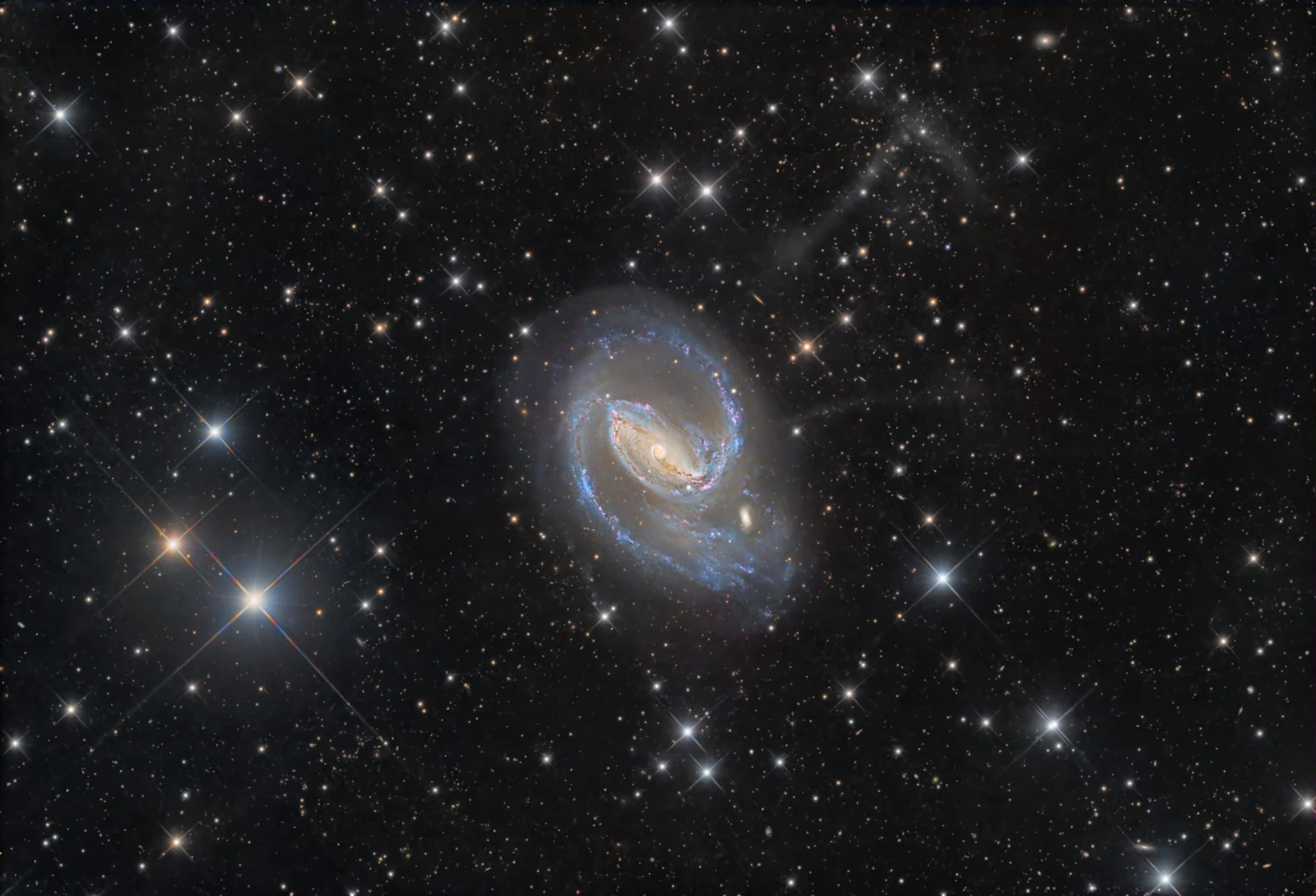«Echoes of a Merger» – Paul Montague, 2η θέση στην κατηγορία Deep Sky Observations
