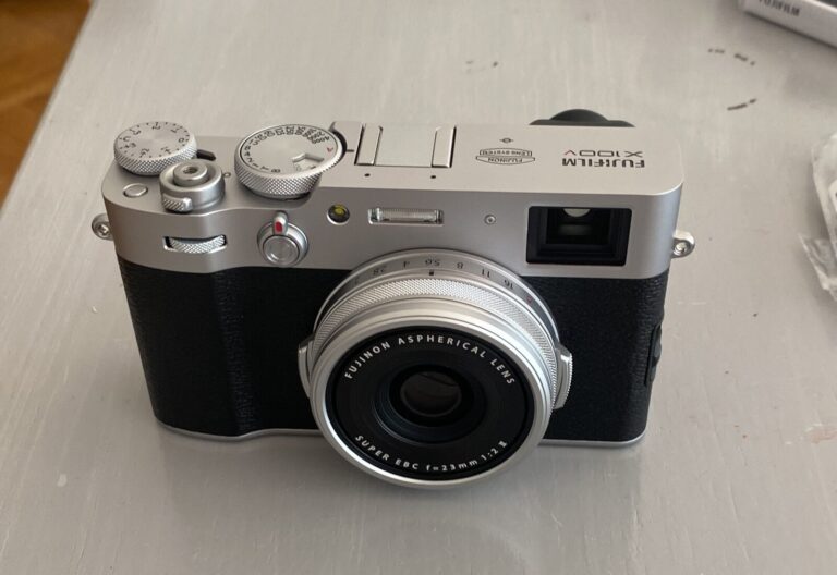 Fujifilm X100V