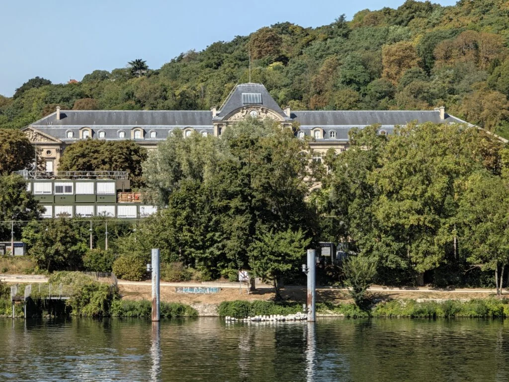 Distant building in a 110mm telephoto sample from the Google Pixel 11 Pro XL