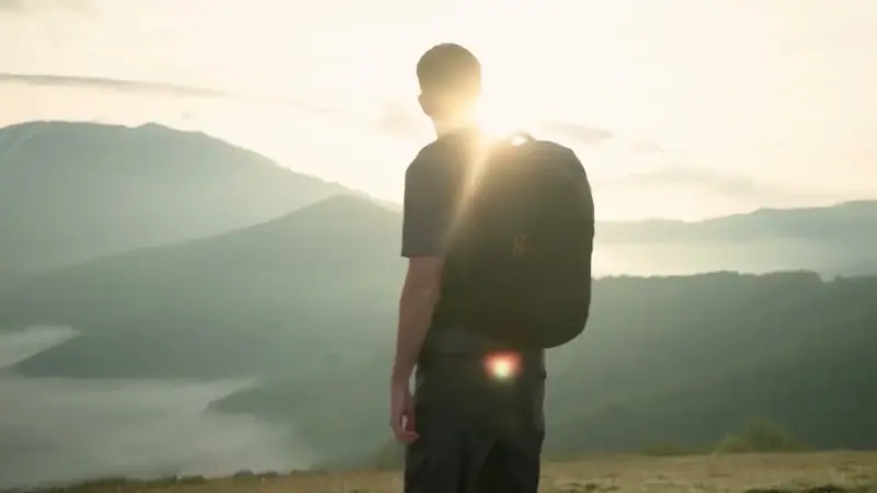 Lowepro Fastpack IV Combines Quick Camera Access With Three Backpack Sizes