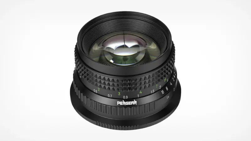 Η Pergear έφτιαξε έναν f/1.4 που δύσκολα πιστεύεις στην τιμή του