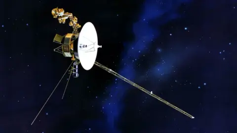 Η NASA κρατά ζωντανό το σκάφος που μας έδειξε κόσμους που δεν ξαναφωτογραφήσαμε