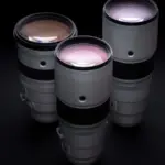 Τρεις Fujinon XF400mmF4.5 R LM OIS WR σε σκούρο φόντο