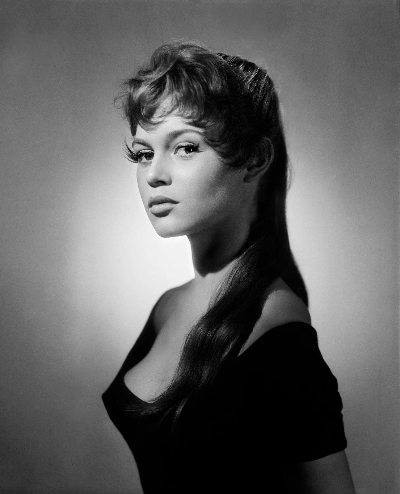 Ασπρόμαυρο πορτρέτο της Brigitte Bardot από το Studio Harcourt