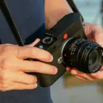 Ο Leica Summicron-M 66 f/2 τοποθετημένος σε κάμερα Leica M