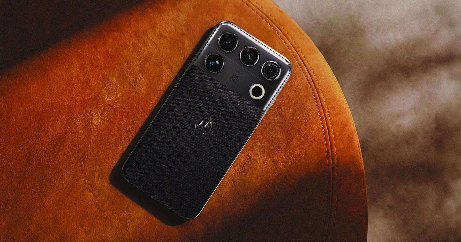Motorola signature 27 σε σκούρο φινίρισμα Coal Smoke