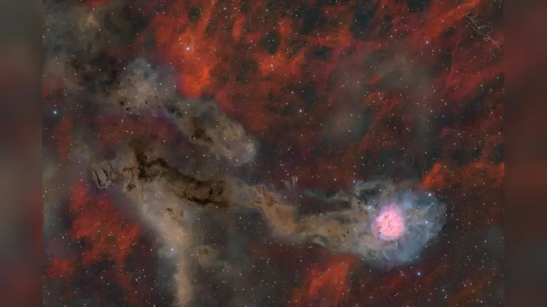 NASA: Αυτό δεν είναι κομήτης — είναι ένα νεφέλωμα με ουρά 100 ετών φωτός