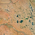 Δορυφορική εικόνα του Landsat 9 με τα φθινοπωρινά χρώματα της τούνδρας στο Nunavut του Καναδά