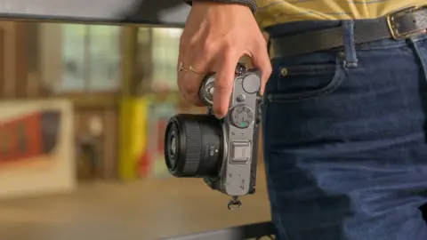 Nikon Z5IIC: αξίζει ή υπάρχουν καλύτερες επιλογές στα ίδια χρήματα;
