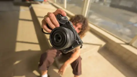 Nikon Z5IIC: Νέα full-frame 24,5 MP με 7,5 stops IBIS, N-RAW και τιμή 1.549 ευρώ