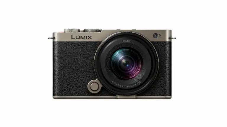 Panasonic LUMIX S9 σε χρώμα Titan με φακό LUMIX S 18-40mm F4.5-6.3
