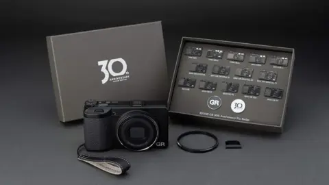 RICOH GR IV 30th Anniversary Edition: Μάθαμε τιμή και ημερομηνία κυκλοφορίας