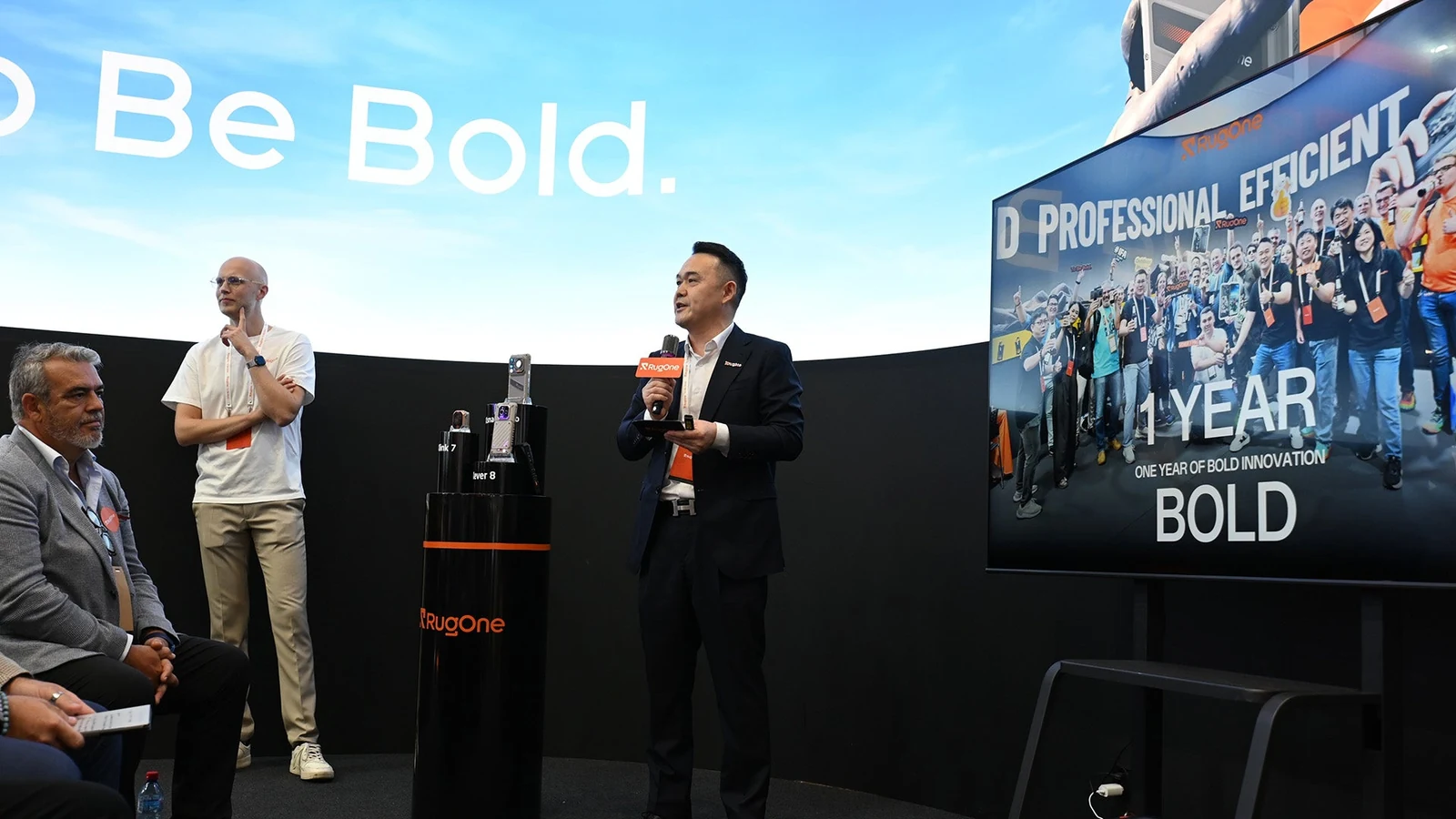 RugOne Xsnap 7 Pro presentation with its detachable action camera