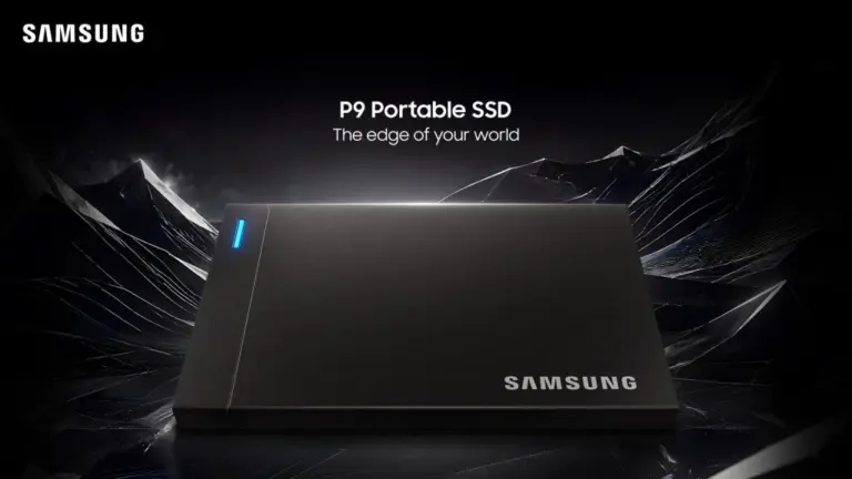 Το Samsung P9 Portable SSD σε επίσημη μαύρη απεικόνιση με μπλε λυχνία