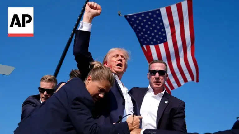 Ο Donald Trump μιλά σε δημοσιογράφους έξω από τον Λευκό Οίκο