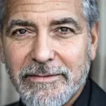 Κοντινό πορτρέτο του George Clooney, τιμώμενου με Χρυσό Λέοντα καριέρας στο Φεστιβάλ Βενετίας 2026