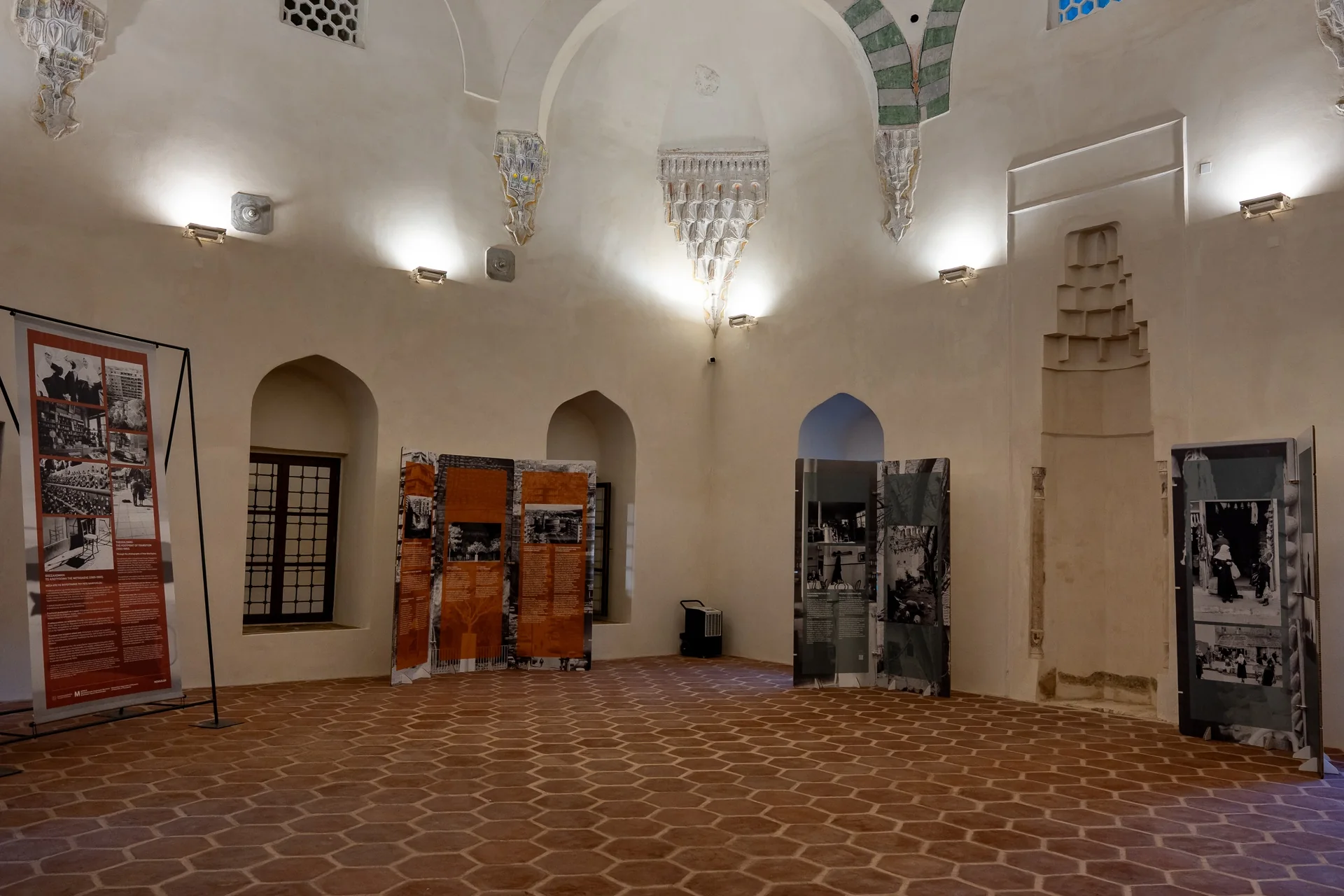Photographic display panels inside Alkazar