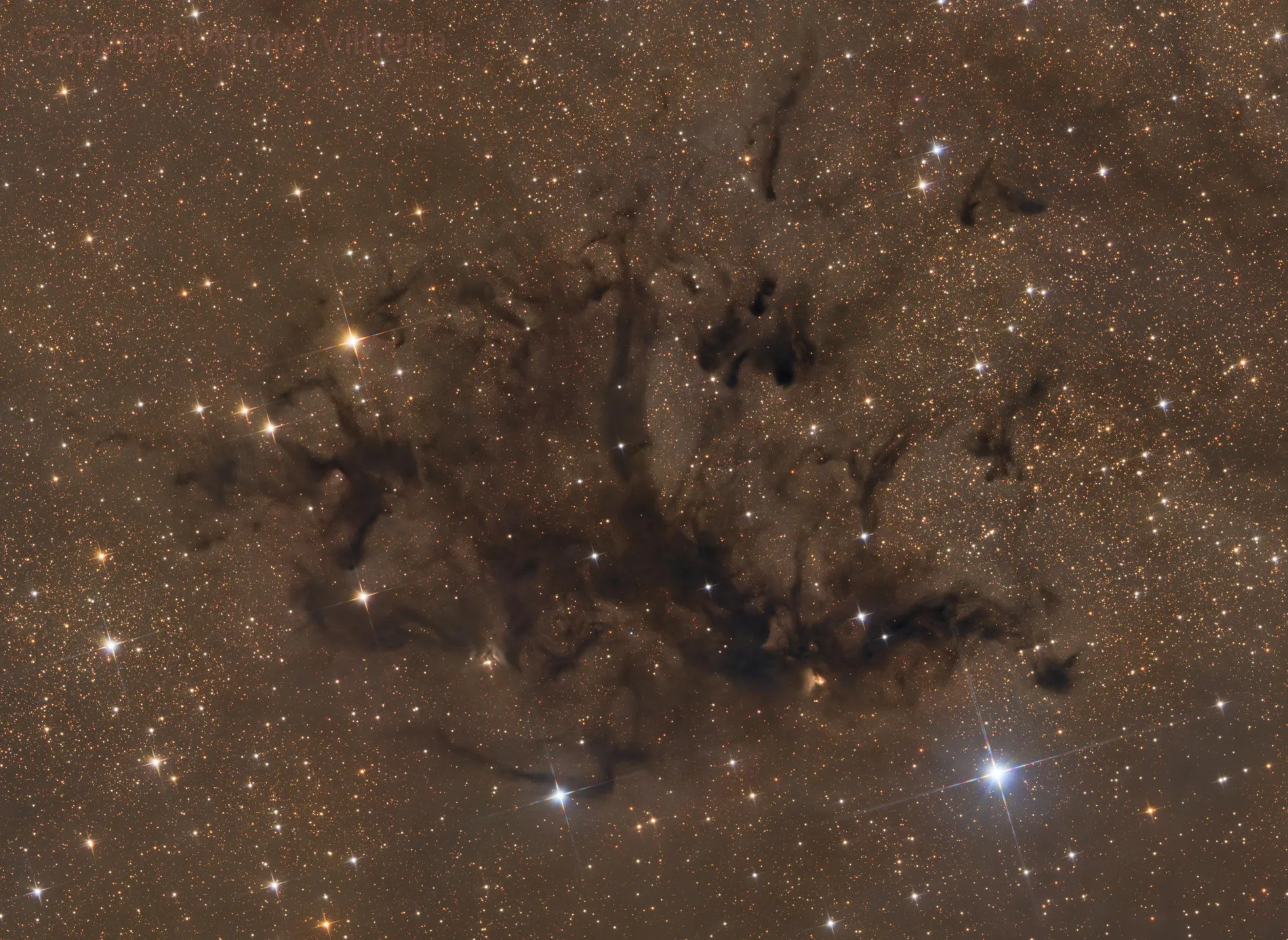 The dark nebula LDN 673 in Aquila — André Vilhena