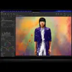 MacBook Pro με ανοιχτό Capture One στην οθόνη σε μαύρο φόντο