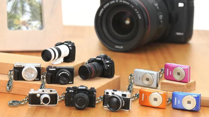 Canon EOS R1, G7 X Mark III και άλλες κάμερες σε μινιατούρες των 400 γιεν