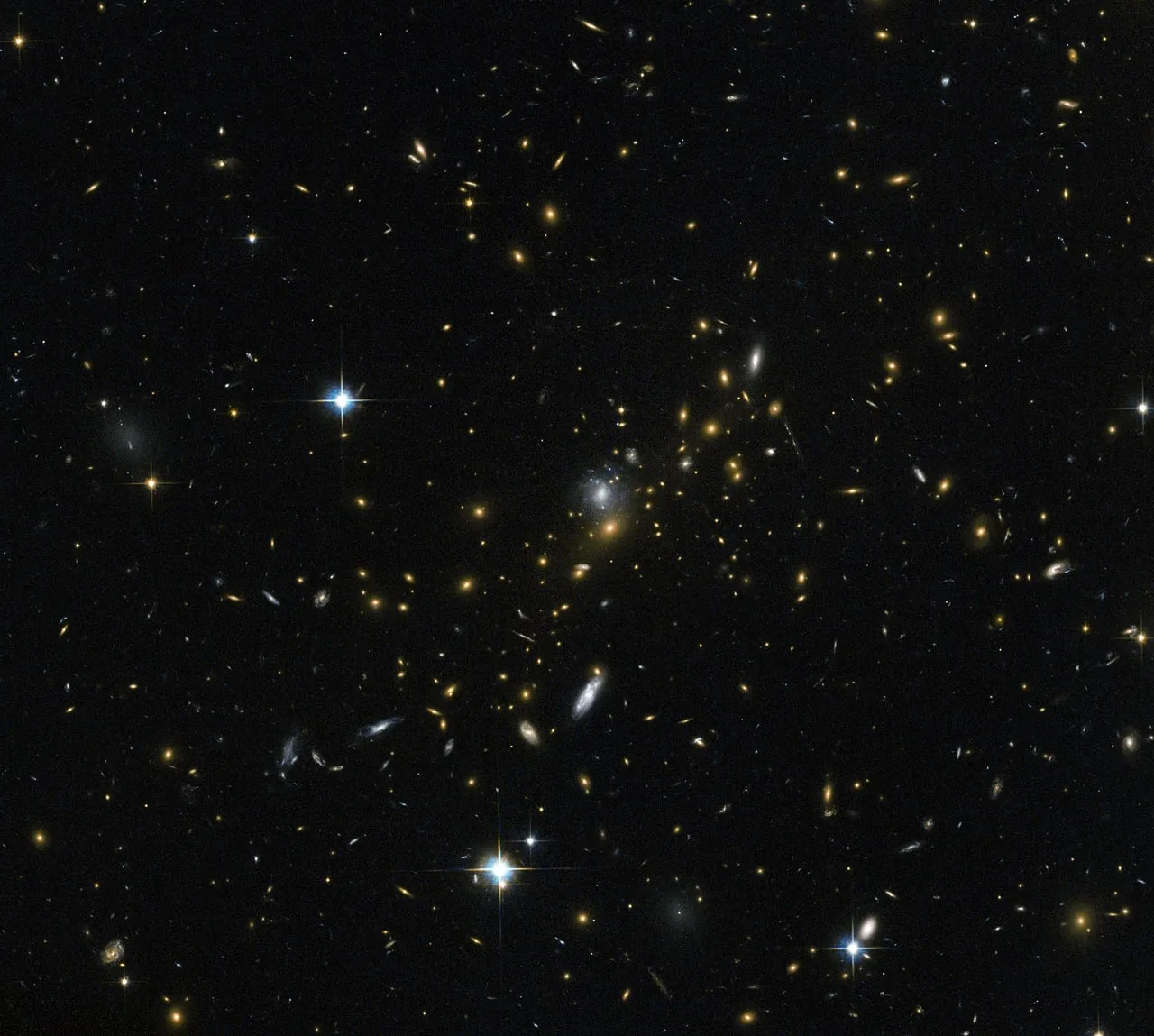 Το γαλαξιακό σμήνος MACS J0454.1-0300 στην εικόνα του Hubble του 2014