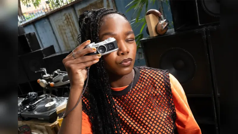 Fujifilm instax Pal 2: Η μικροσκοπική retro κάμερα στην κορυφή των νέων κυκλοφοριών του B&H