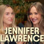 Η Alex Cooper αριστερά και η Jennifer Lawrence δεξιά σε επεισόδιο του Call Her Daddy.