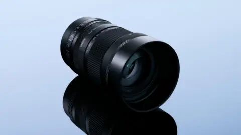 Sigma 50-120mm F2.8 DC OS: Νέος φωτεινός τηλεφακός για APS-C